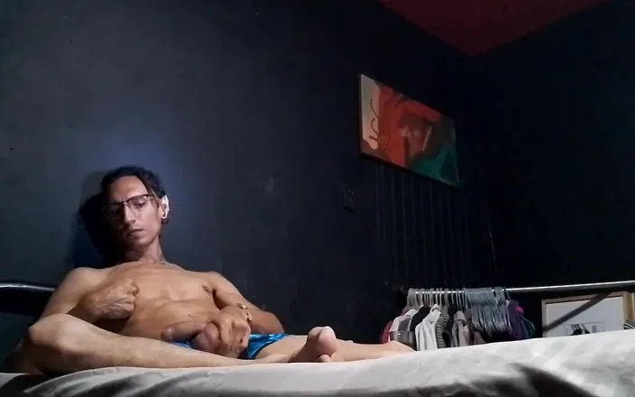 Raba erre elle: A Pissed off Porn Model Squirts While Auditioning: Rabaerre
