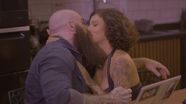 Docedeleite: Un couple baise torride, avec beaucoup de sodomie
