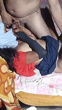 Meine ehefrau mit einem dildo gefickt