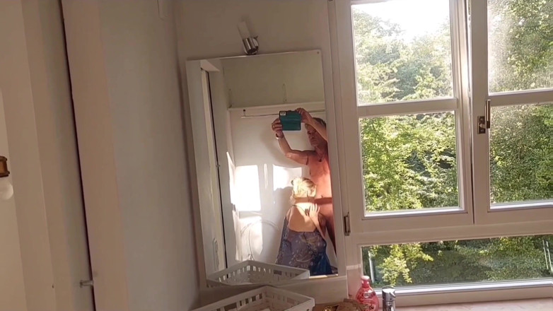 Selena701: Selena Menikmati Salah Satu Permainan Seks Hariannya