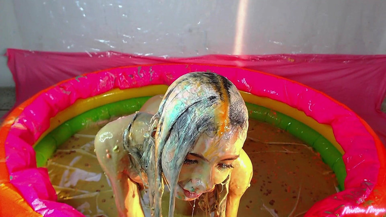 MartinaMagni: Interaktivní saturejka, sladká špinavá hra wam