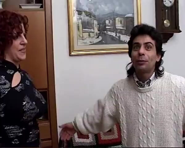 Hurricane by Roy Parsifal: Maria de Italiaanse roodharige die geniet van dubbele penetratie