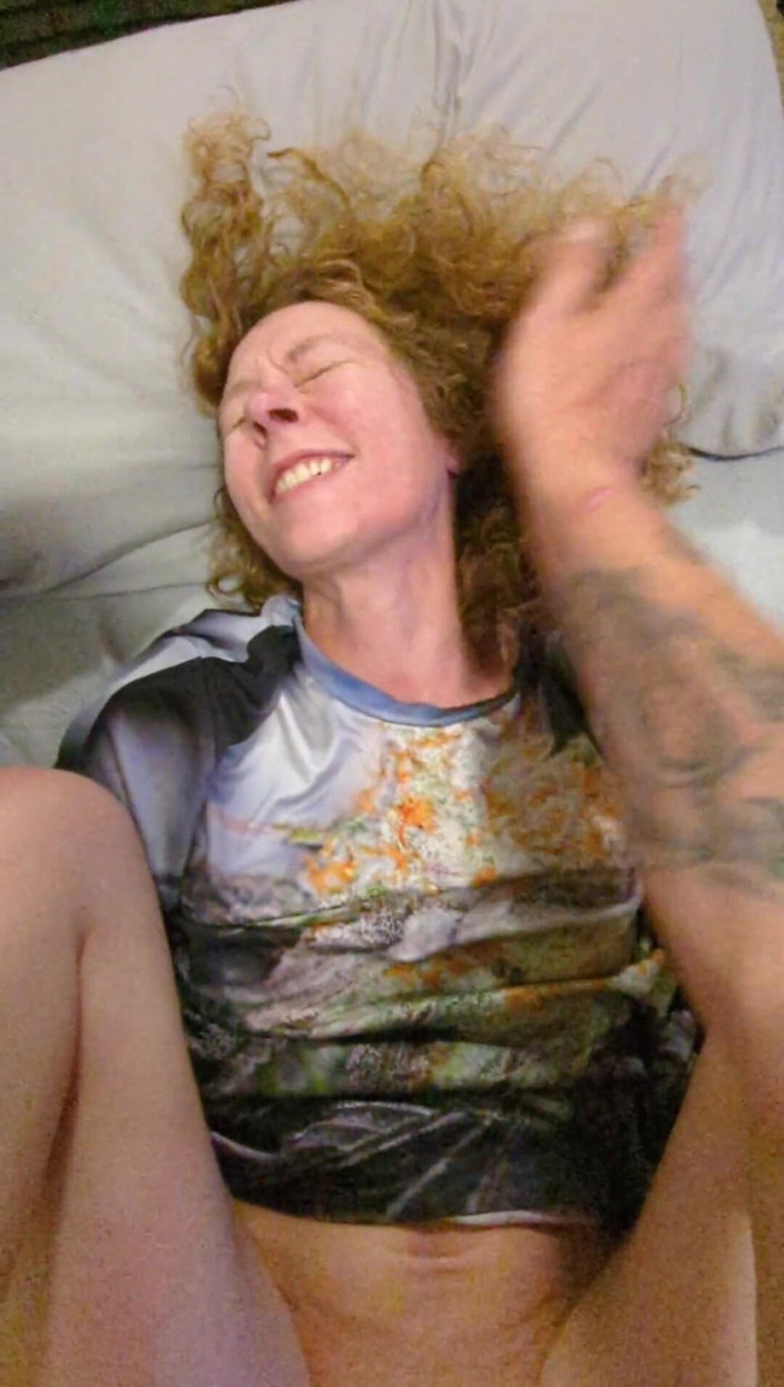 Richelle Rose: 繁殖娼婦は利用され、彼女の避妊薬は捨てられます。ファックされ、精液で満たされる