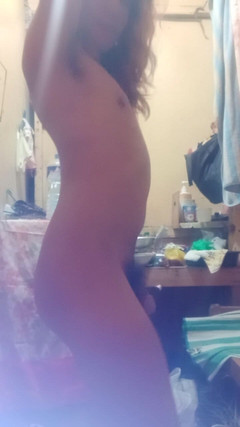 Reynaldo6: Hot Shemale Showing off Her Body