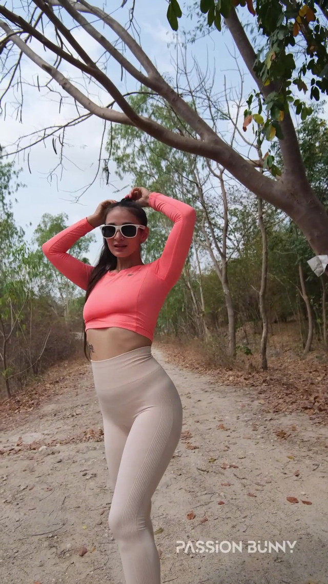 Beauty Walking and Fun in Forest - Let's Join (Passion bunny) Beauty Walking and Fun in Forest - Let's Join (Passion bunny)