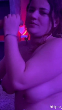Soțul meu încornorat mă vrea însărcinată cu atât de multă spermă!!