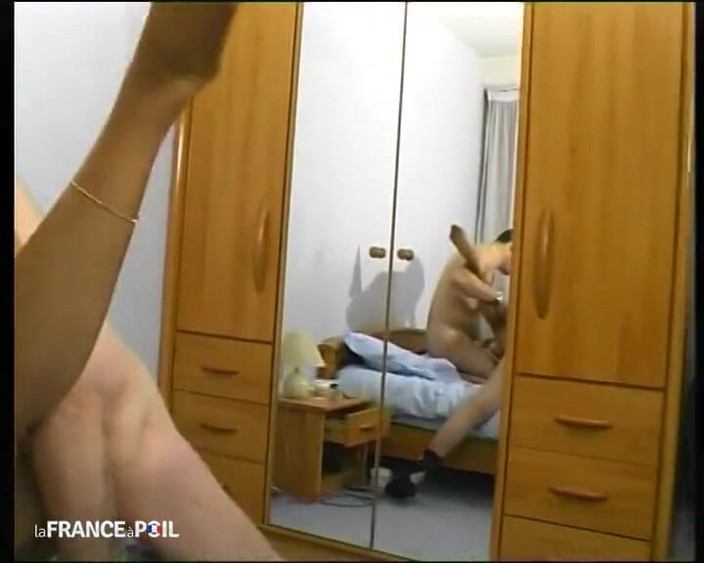 Rue Chaude: 爷爷拜访一个朋友，并利用它他的妻子！