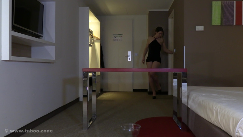 PeeFetish: I Know You Get Hard!