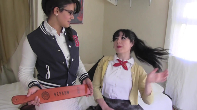 Lesbian Illusion: Ti eduerò sessualmente... Tesoro...