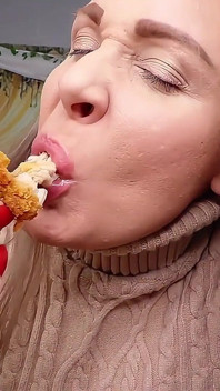 Miss Whitney Morgan: Frango frito comendo Asmr
