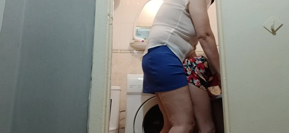 Lesbian-candys: Tôi đang lừa dối chồng tôi với chị kế đồng tính nữ...