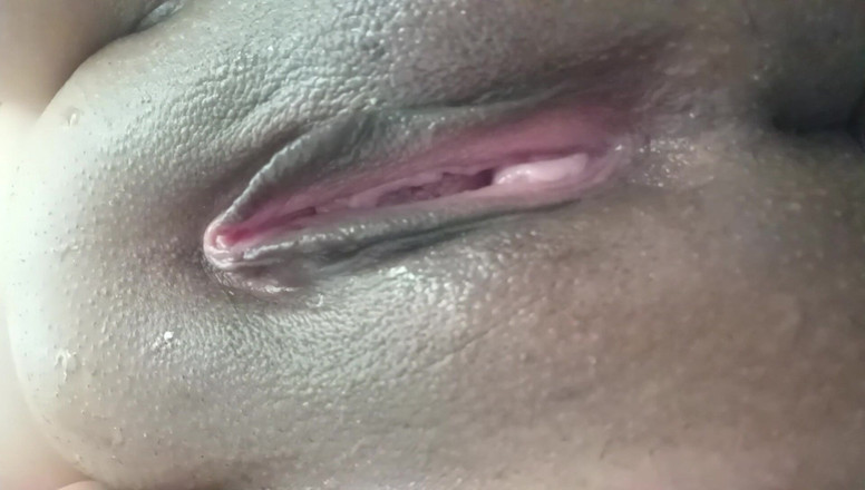 XXX Nepal: Como uma vagina pequena tem auto satisfação.