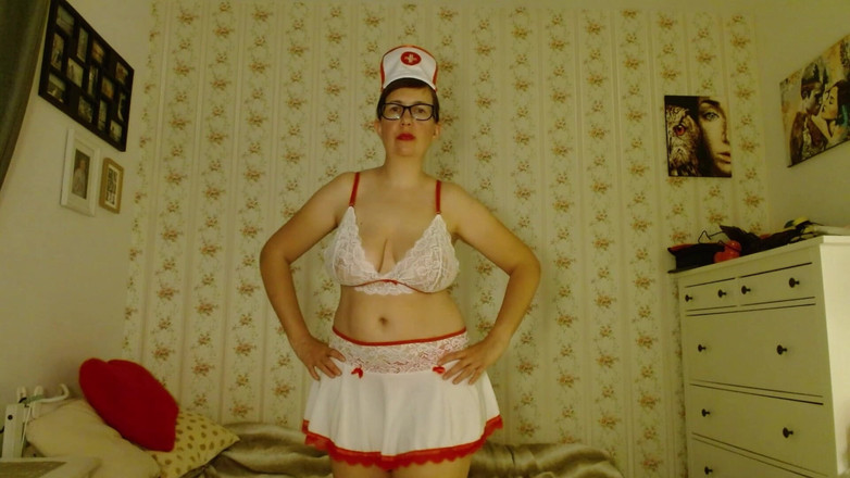 QueenJoo: Enfermeira depois do expediente