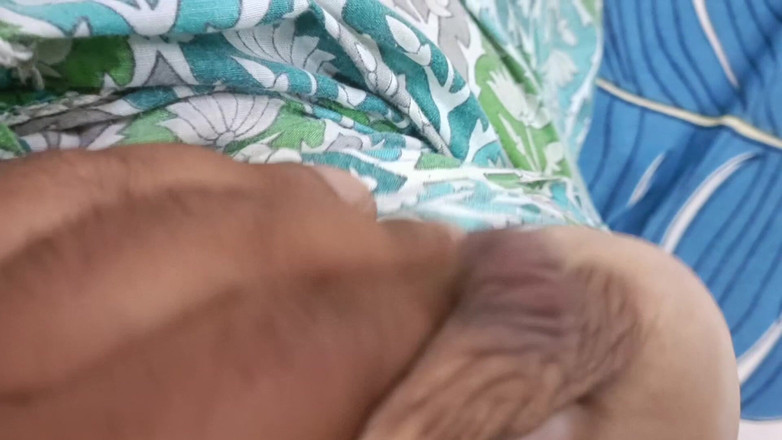 Catchybusty: Suit Faad Ke Nipple Nichod Diye Kuch Nahi Kar Paayi