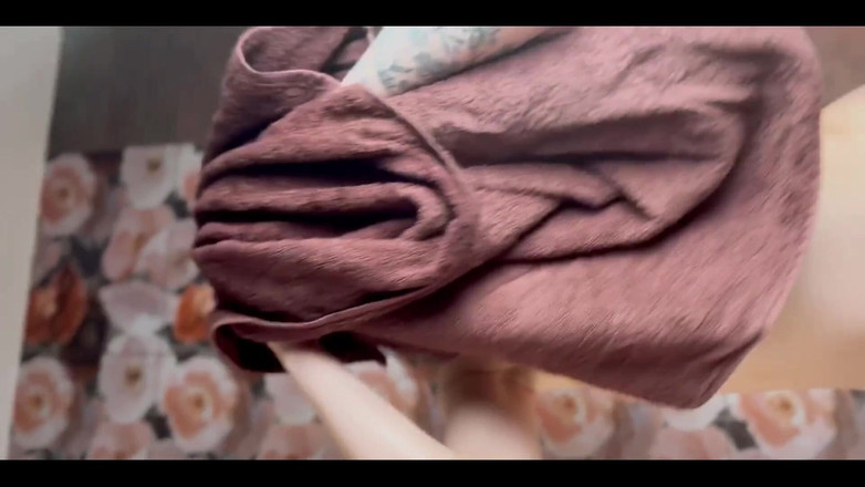 webskinny: Tu veux voir comment je nage dans un bain avec...