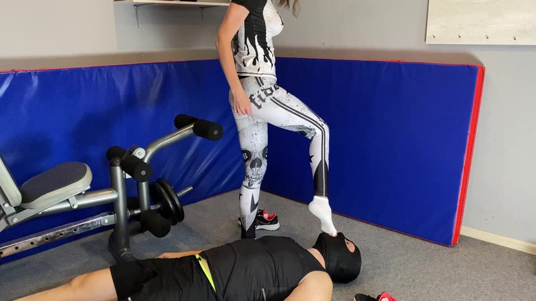 Mistress Mary: Si tukang ngisap kaus kaki kotor