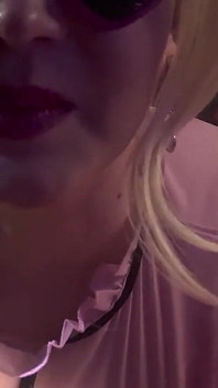 女主人和我的鸡巴玩得很开心！