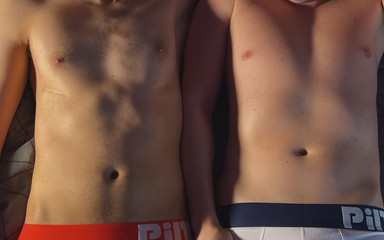 Navel fans: アレックス対マイケルパート1