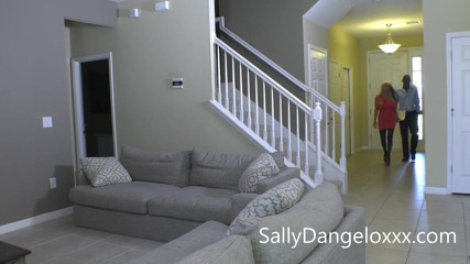 Sally D'Angelo: El cockbroker