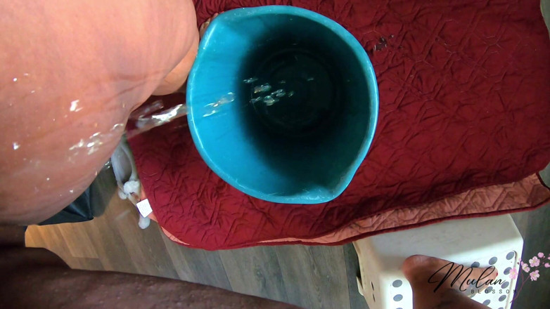 Mulan Blossom: BBW Goddess Pee Bucket