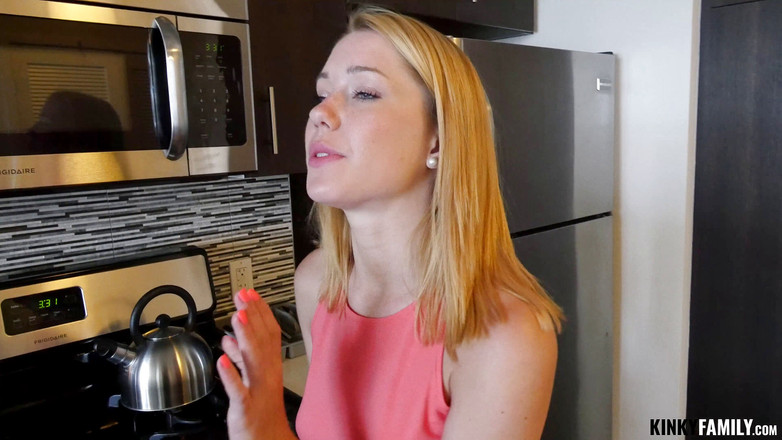 Kinky Family: 私は今日私のstepsisをファックします