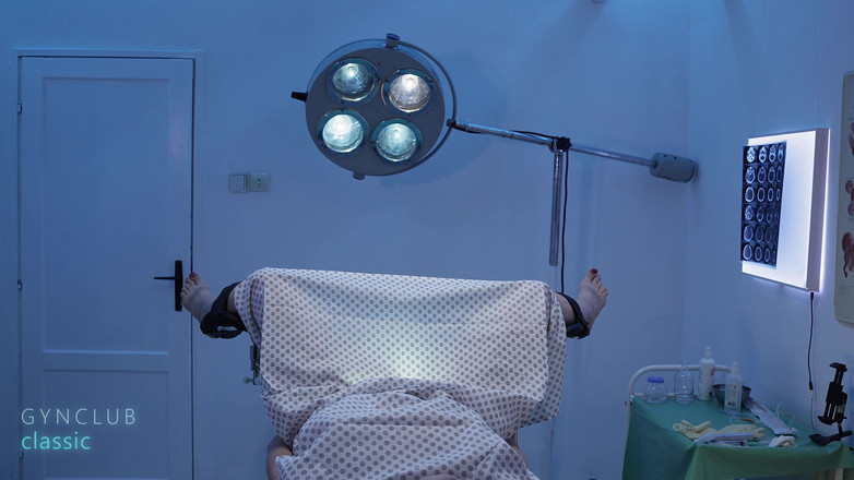 Medical fetish studio gynclub: Gyno桌子上的剃光