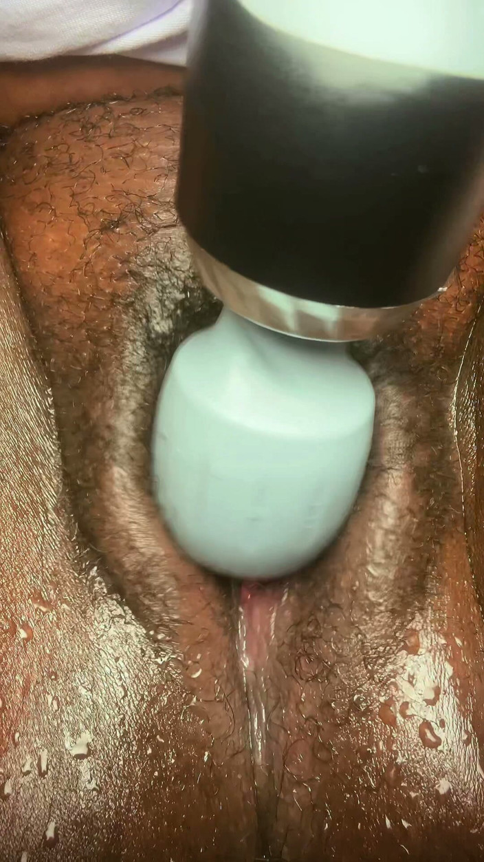 Cee Vicky: I'm so Wet
