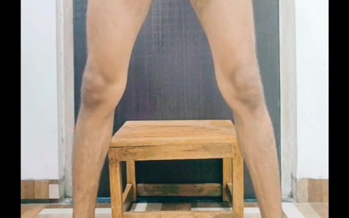 Tani: Masturbando no quarto