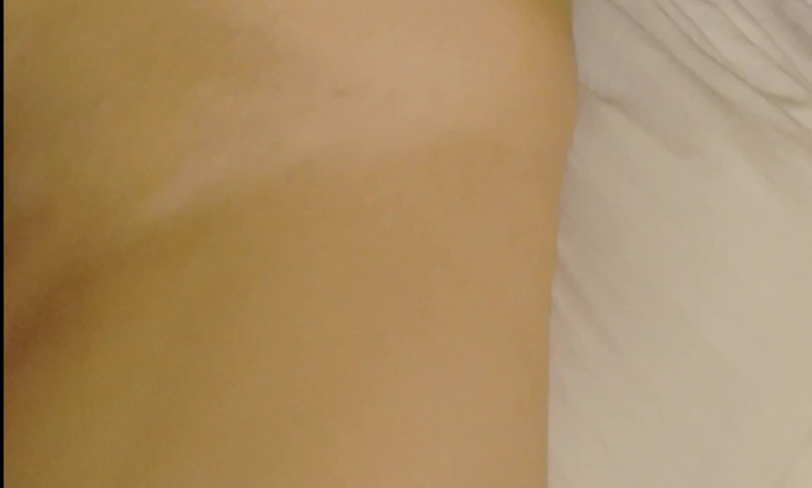 Younganu: Vriendje close-up geschoten met roze poesje