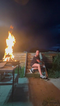 Treppe Necken Am Feuer - Schiere Top, Tanga & Langsamer Tanz