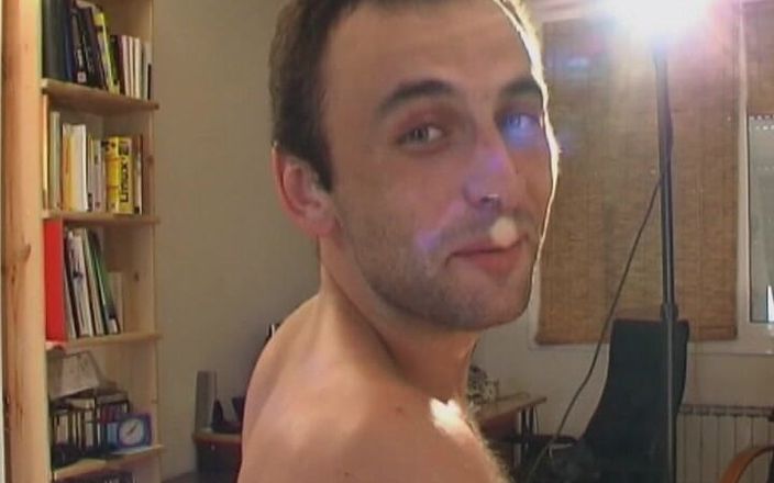 Filles Francaises: Het fransk brud rider stor kuk i vardagsrummet