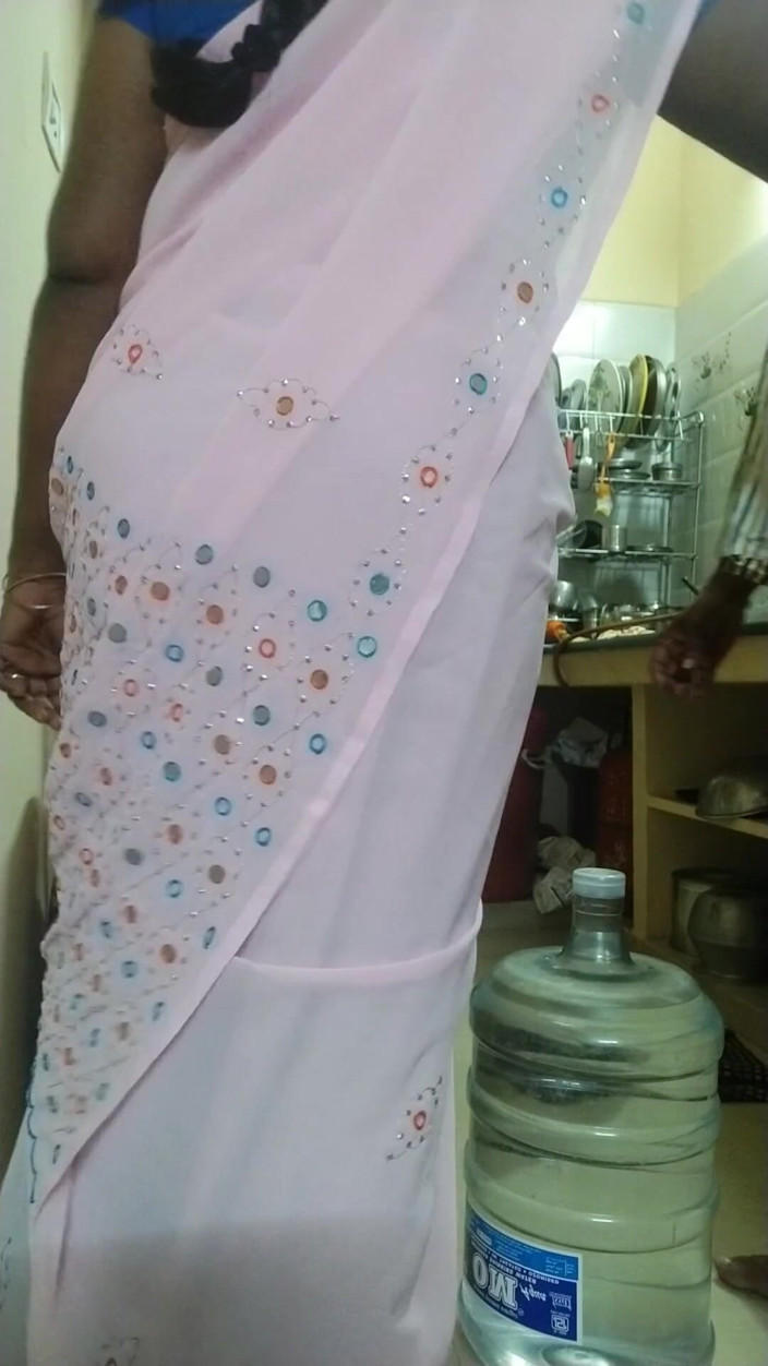 Saranya: Watercan Boy Fuck