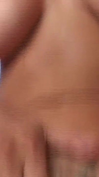 그녀가 원하는 것을 얻는 발정난 새엄마