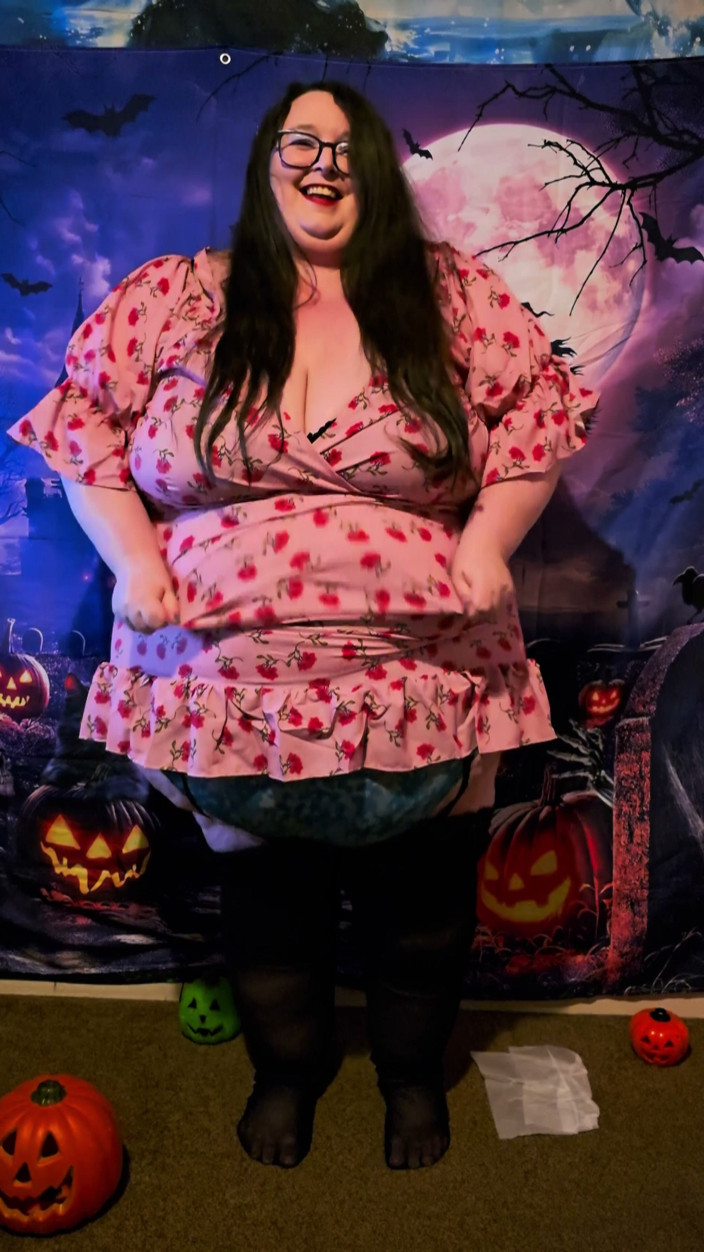 SSBBWLadyBrads: SSBBW, robe moulante et pulpeuse, octobre 2026, partie 1