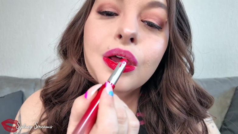 Sydney screams fetish: Labios rojos brillantes instrucciones de paja