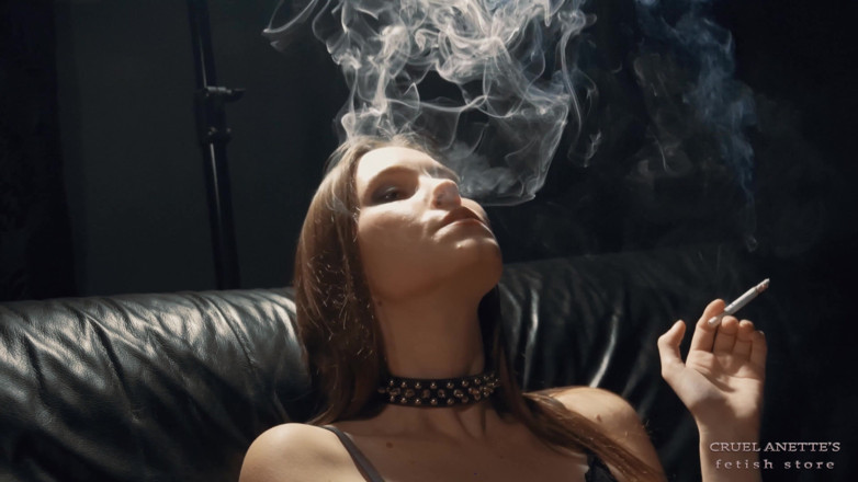 Cruel Anettes fetish world: Kassy merokok