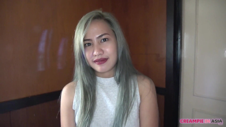 Creampie In Asia: A beautiful young girl was fucked an old man (50's). She...