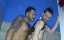 Gaybareback: Twink zerżnięta na oklep przez Viktora Roma