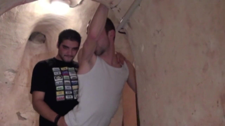 Crunch Boy: Straight fucked a gay in a discreet basement in Paris