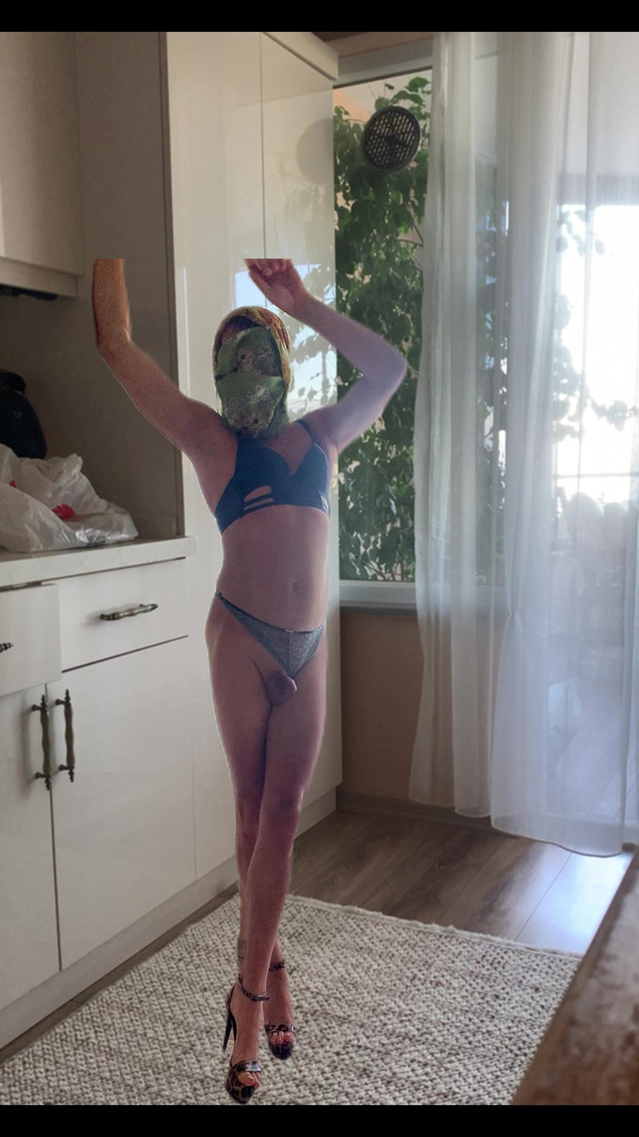 cd_aysemmm: 小人でセクシーなシシー、とても欲情旺盛