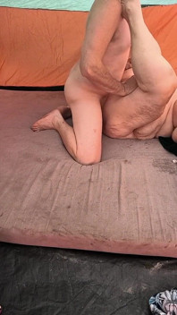 텐트 슬립 슬라이딩과 자지 보지 숨기기에 더워지기