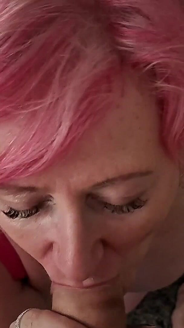 EroticOnlyClips: Ahegao mogna slampa dreglar medan hon slickar dunkande kuk