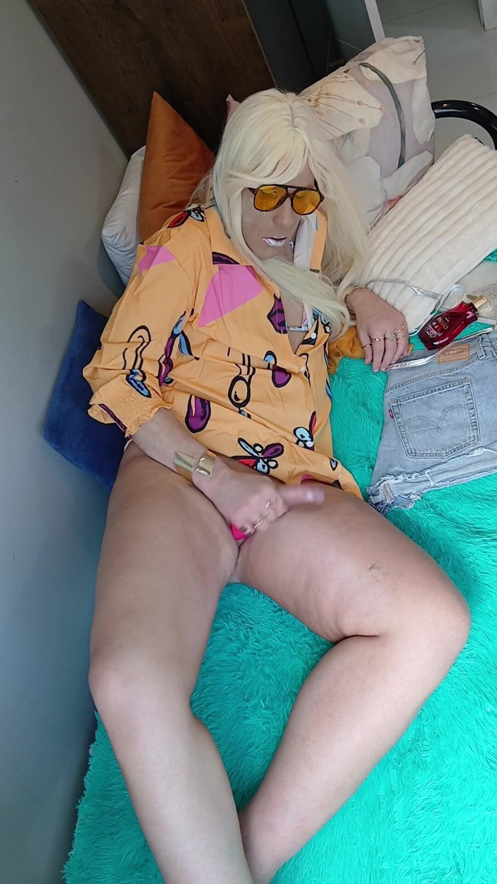Sexy ass CDzinhafx: 겸둥이 새 드레스, 비키니를 벗고 엉덩이에 기름을 붓는... 그리고 또 다른 오르가즘으로 마무리.
