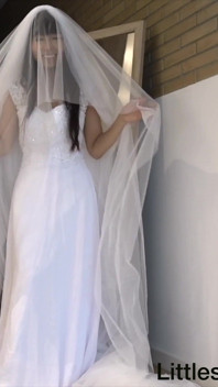 Novia vampiro de cerca chorros
