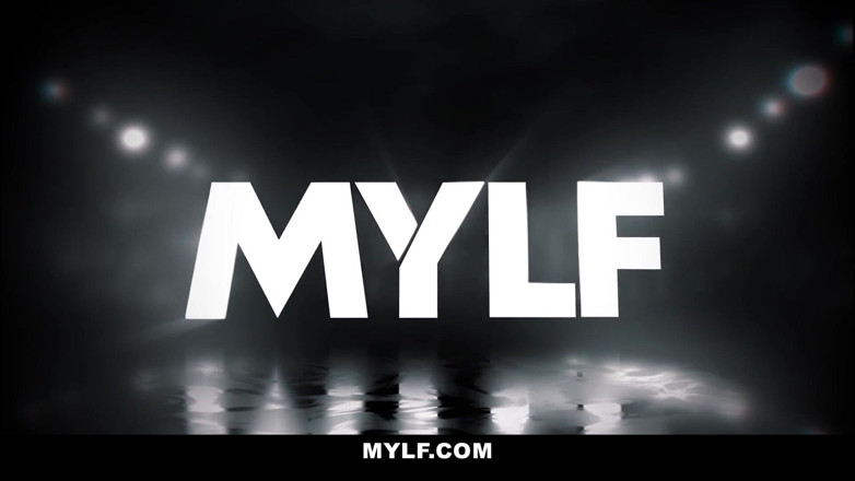 Mylf Official: Застрягла мачуха Беккі Бандіні відтрахана пасинком