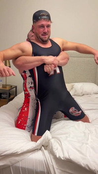 Verschwitztes wrestling