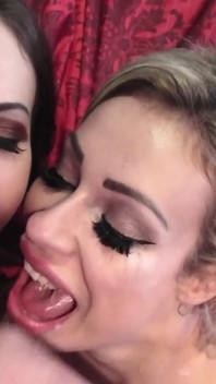 Chessie e Tina Kay amano stuzzicare