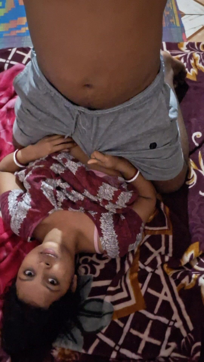 Bangali wife: Ateşli Hintli kız arkadaş romantizmi