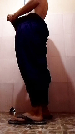 Gangbang straight: Gay dívka v modrých šatech