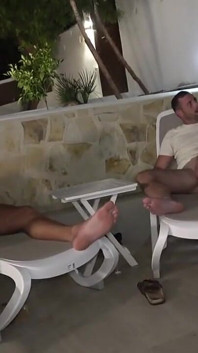 Pesta seks anal di kolam renang setelah gelap